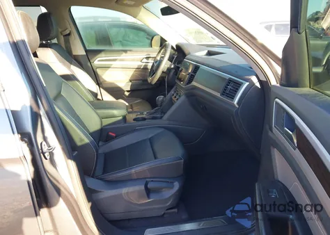 2021 Volkswagen Atlas Se из США, поврежденный, VIN 1V2WR2CA6MC555084